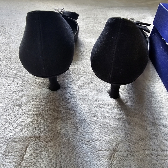 Stuart Weitzman Pointed heels - Picture 9 of 9